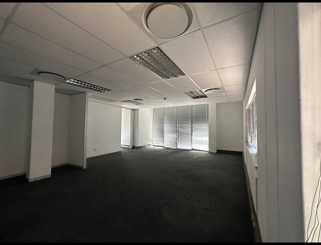 375M² OFFICE TO LET IN CENTURION CENTRAL